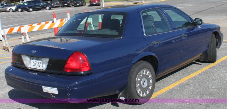 image for item G4928 2003 Ford Crown Victoria Police Interceptor