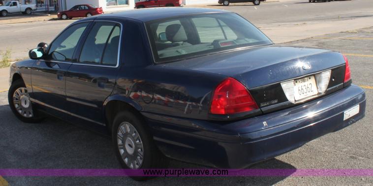 image for item G4928 2003 Ford Crown Victoria Police Interceptor