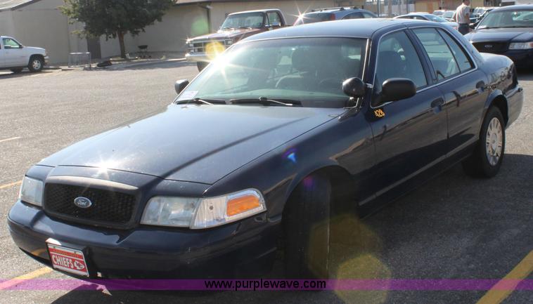 image for item G4928 2003 Ford Crown Victoria Police Interceptor