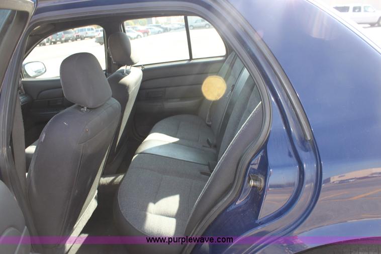 image for item G4928 2003 Ford Crown Victoria Police Interceptor