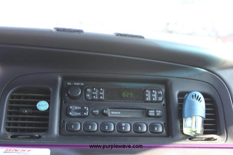 image for item G4928 2003 Ford Crown Victoria Police Interceptor