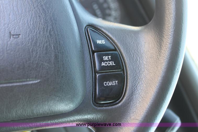 image for item G4928 2003 Ford Crown Victoria Police Interceptor