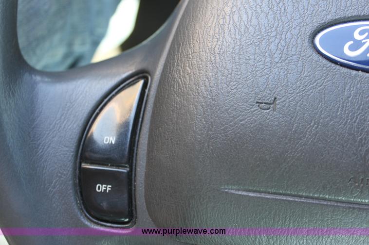 image for item G4928 2003 Ford Crown Victoria Police Interceptor