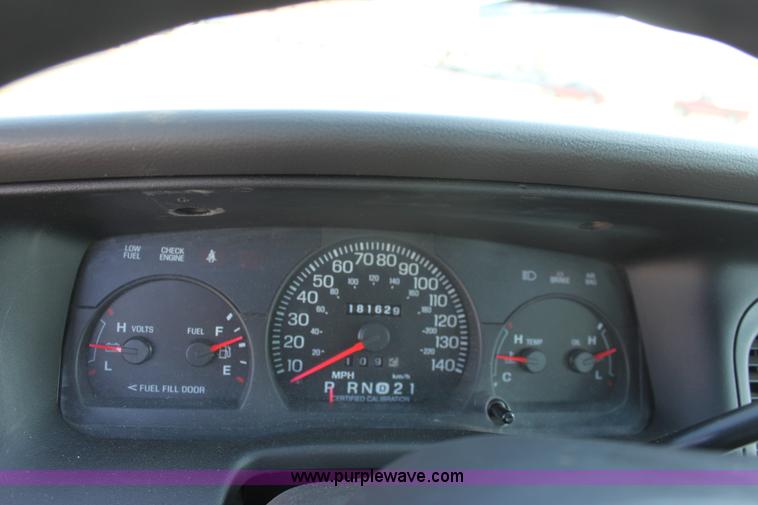 image for item G4928 2003 Ford Crown Victoria Police Interceptor