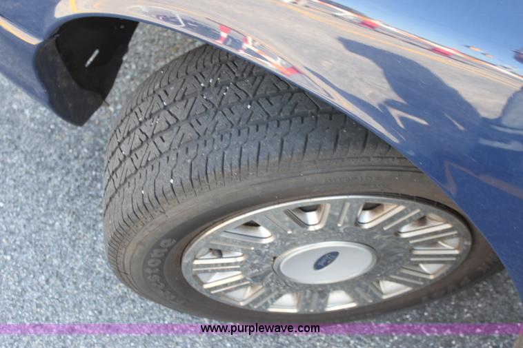 image for item G4928 2003 Ford Crown Victoria Police Interceptor