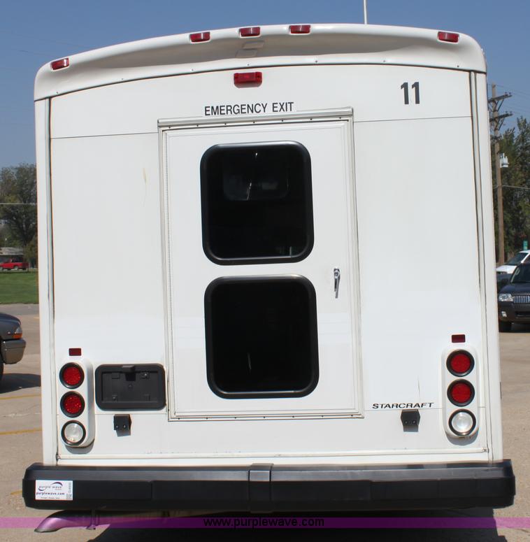 image for item G4935 2008 Ford E450 Super Duty transit bus