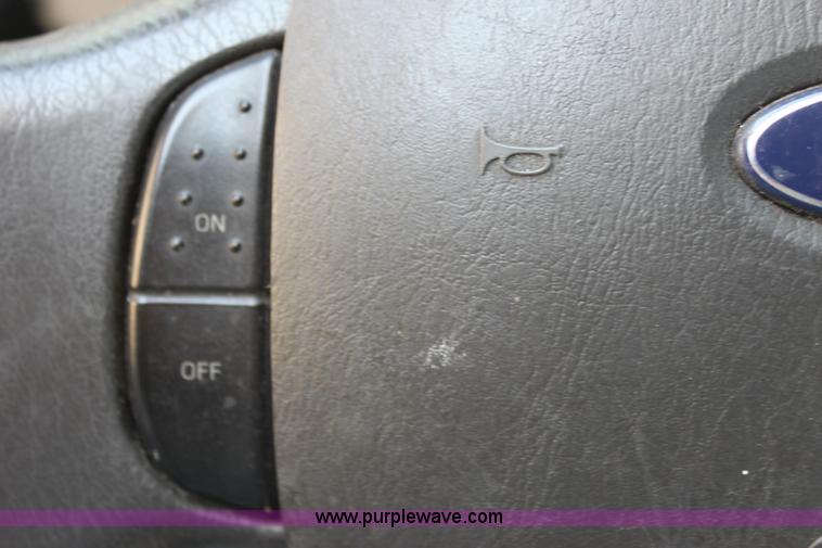image for item G4935 2008 Ford E450 Super Duty transit bus