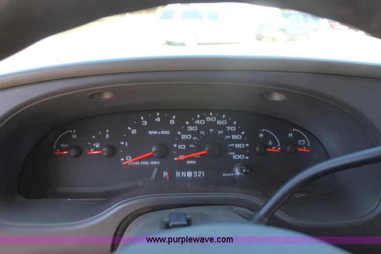 image for item G4936 2007 Ford E450 Super Duty transit bus