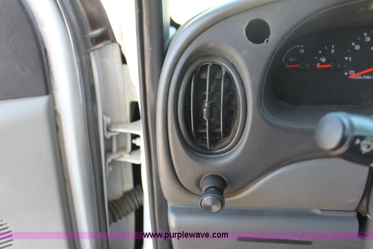 image for item G4936 2007 Ford E450 Super Duty transit bus