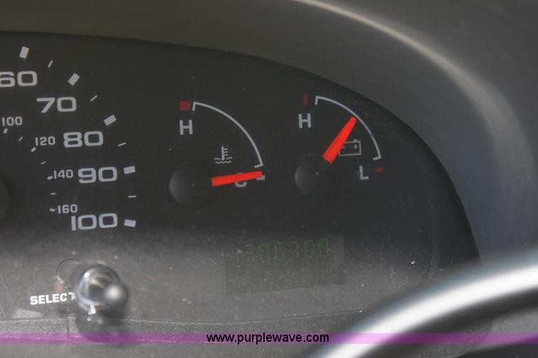 image for item G4937 2008 Ford E450 Super Duty transit bus