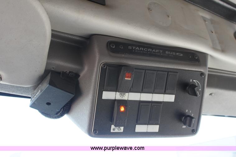 image for item G4937 2008 Ford E450 Super Duty transit bus