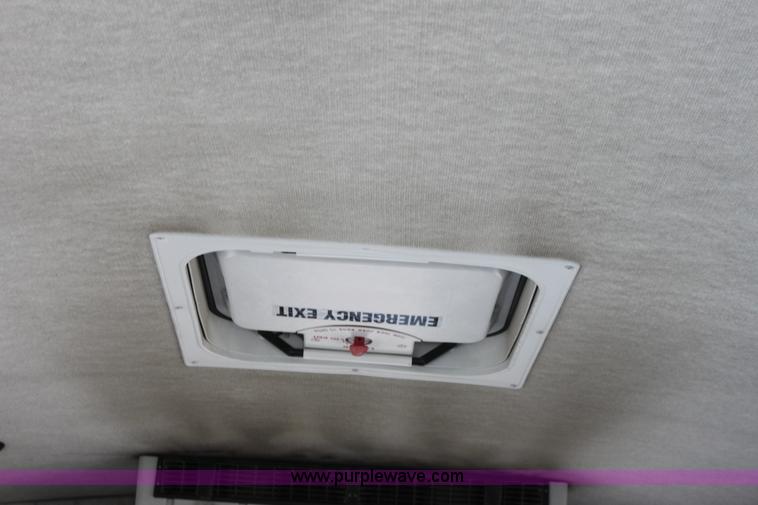 image for item G4937 2008 Ford E450 Super Duty transit bus