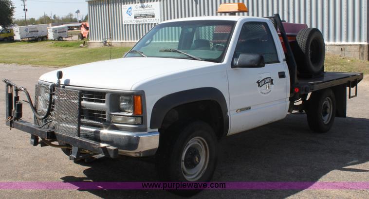 image for item G4938 1996 Chevrolet Cheyenne K2500 flatbed spray truck