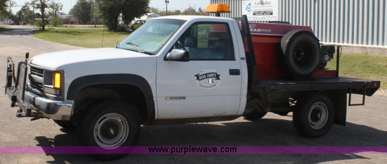 image for item G4938 1996 Chevrolet Cheyenne K2500 flatbed spray truck