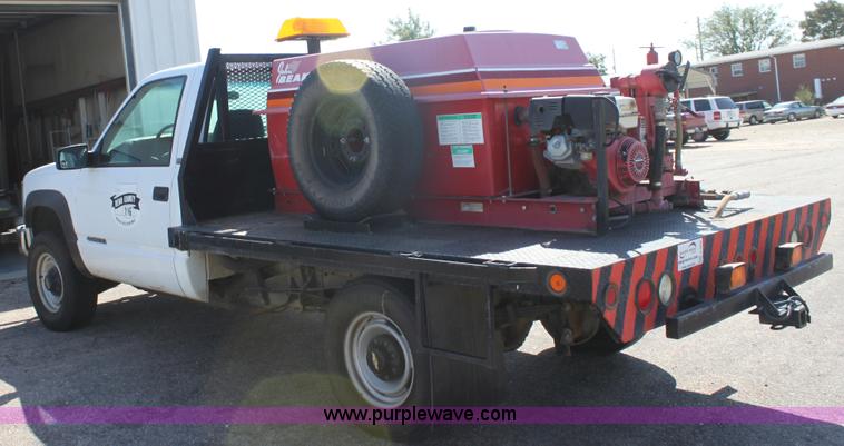 image for item G4938 1996 Chevrolet Cheyenne K2500 flatbed spray truck