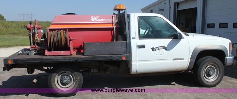 image for item G4938 1996 Chevrolet Cheyenne K2500 flatbed spray truck