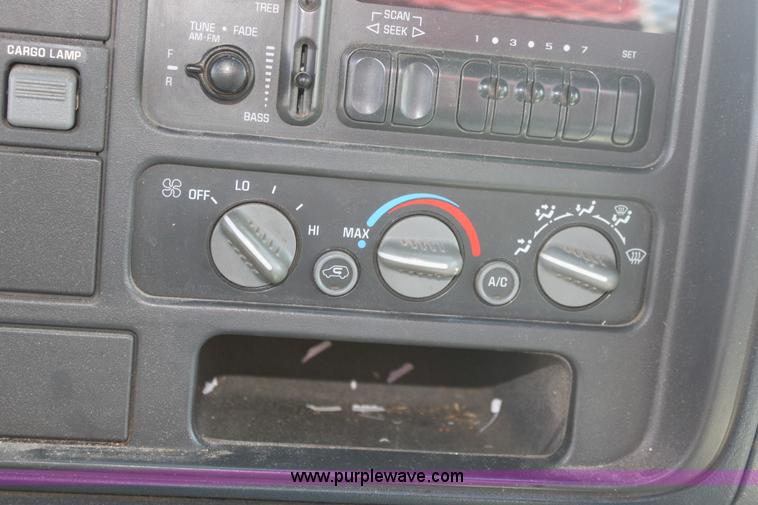 image for item G4938 1996 Chevrolet Cheyenne K2500 flatbed spray truck