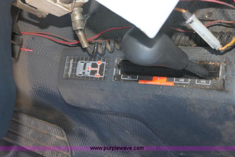 image for item G4938 1996 Chevrolet Cheyenne K2500 flatbed spray truck