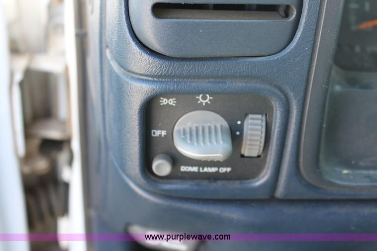 image for item G4938 1996 Chevrolet Cheyenne K2500 flatbed spray truck