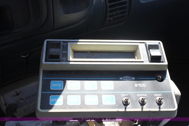 image for item G4938 1996 Chevrolet Cheyenne K2500 flatbed spray truck