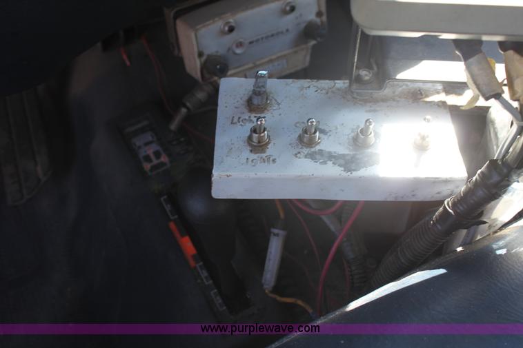 image for item G4938 1996 Chevrolet Cheyenne K2500 flatbed spray truck