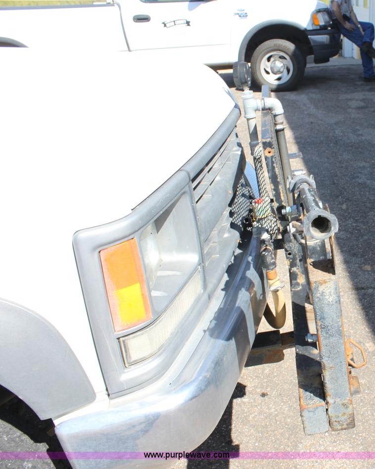 image for item G4938 1996 Chevrolet Cheyenne K2500 flatbed spray truck