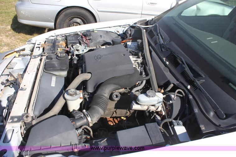 image for item G4951 2000 Ford Crown Victoria