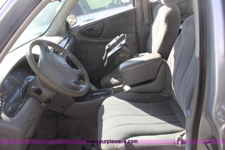 image for item G4952 2002 Chevrolet Malibu