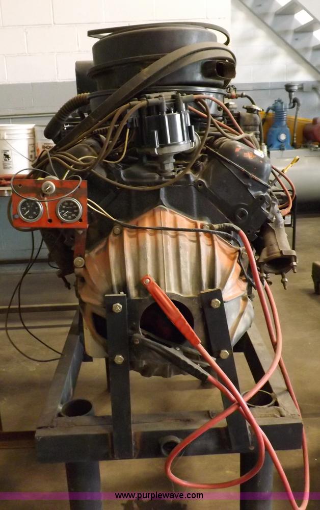 image for item J9037 Chevrolet 454 CID V8 gas engine