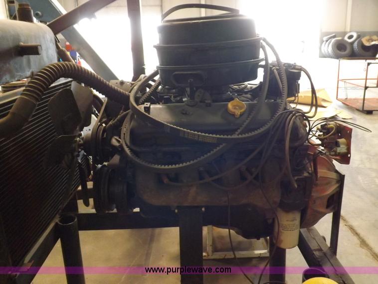 image for item J9037 Chevrolet 454 CID V8 gas engine