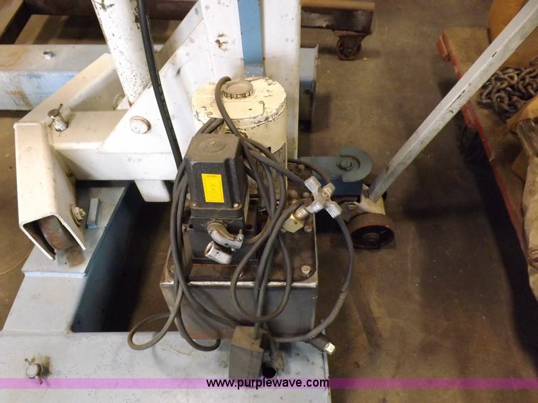 image for item J9041 (2) hoists