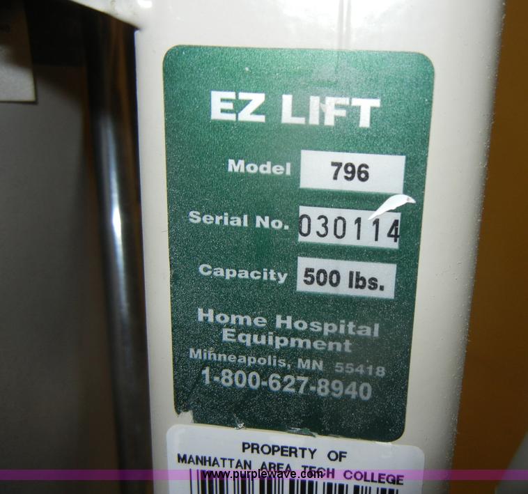 image for item N9673 Easy Way electric wheelchair lift