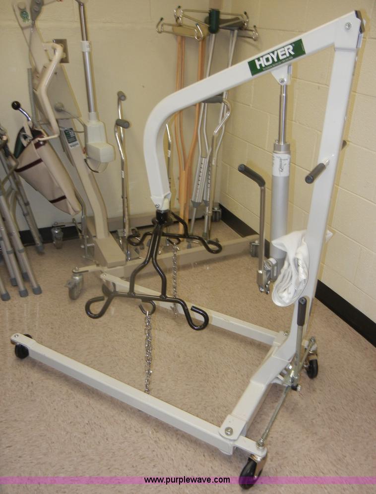 image for item N9674 Hoyer manual wheelchair lift
