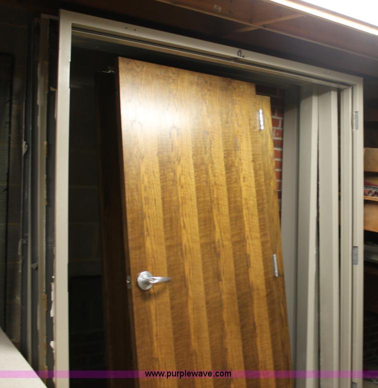 image for item R9875 Assorted home improvement items