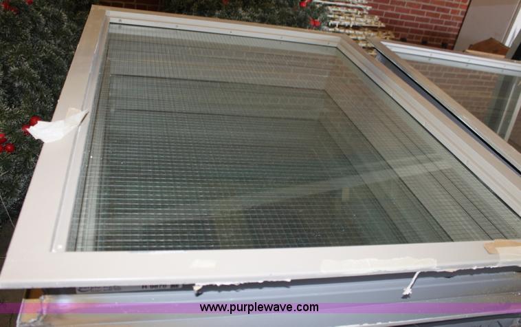 image for item R9876 (9) windows