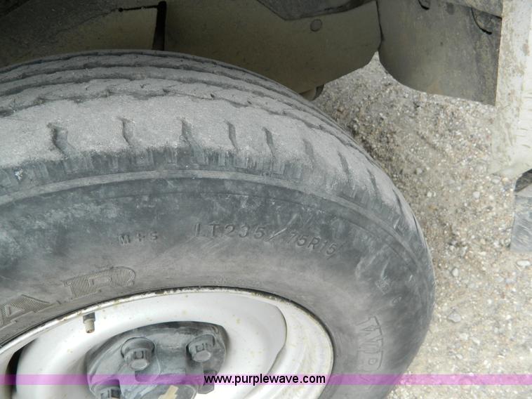 image for item T9443 1991 Chevrolet 1500 pickup truck