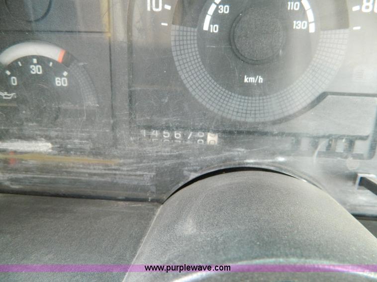 image for item T9443 1991 Chevrolet 1500 pickup truck