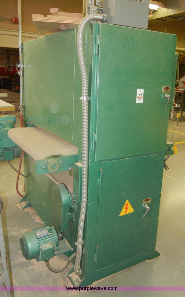 image for item U9504 2002 Grizzly 37" belt sander