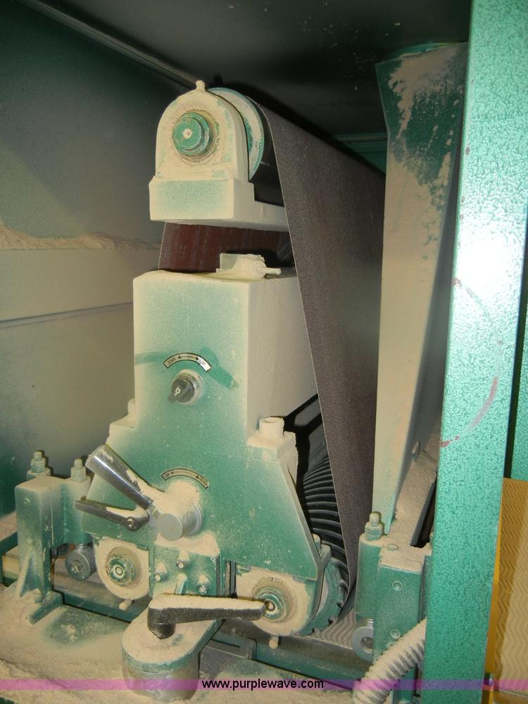 image for item U9504 2002 Grizzly 37" belt sander