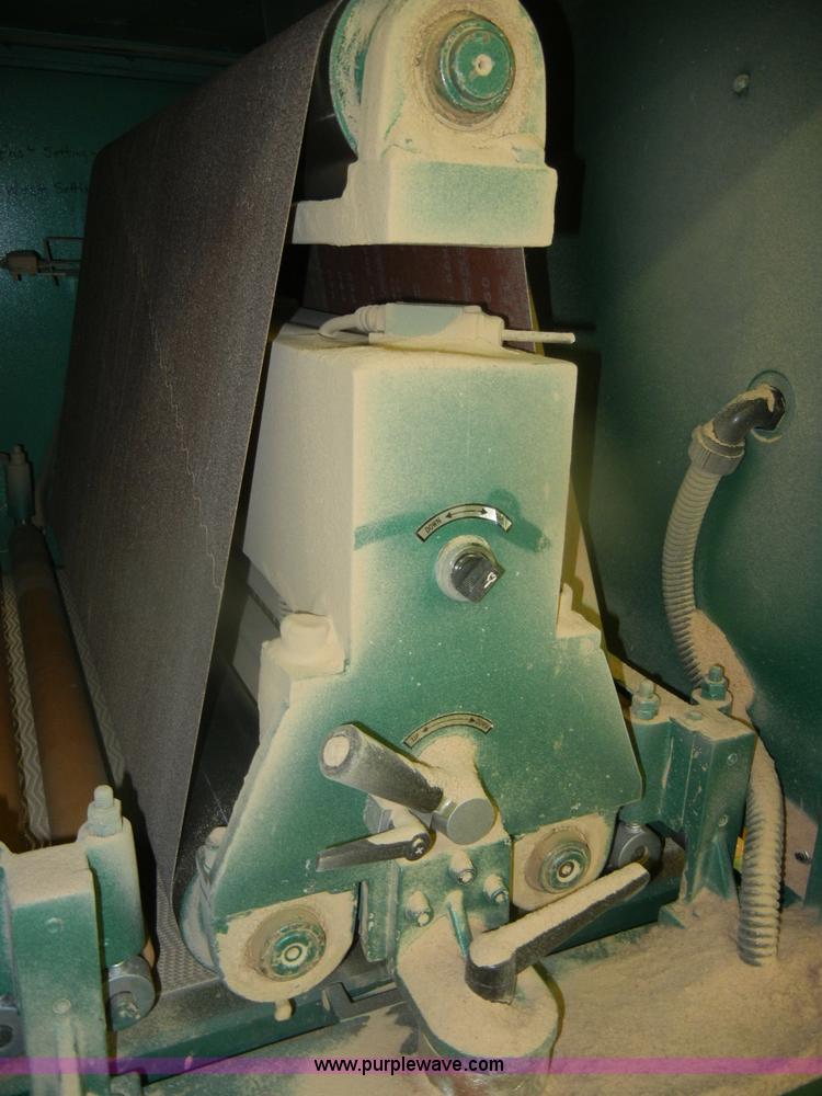 image for item U9504 2002 Grizzly 37" belt sander