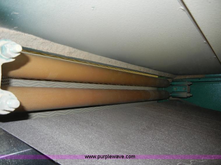 image for item U9504 2002 Grizzly 37" belt sander