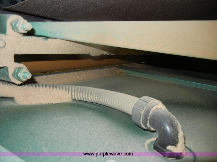 image for item U9504 2002 Grizzly 37" belt sander