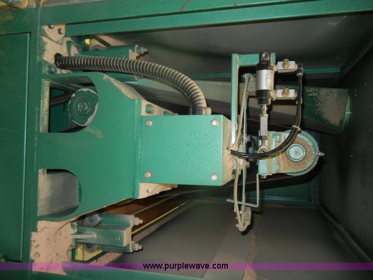 image for item U9504 2002 Grizzly 37" belt sander