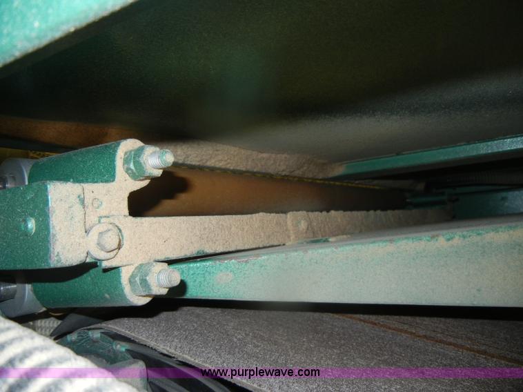 image for item U9504 2002 Grizzly 37" belt sander