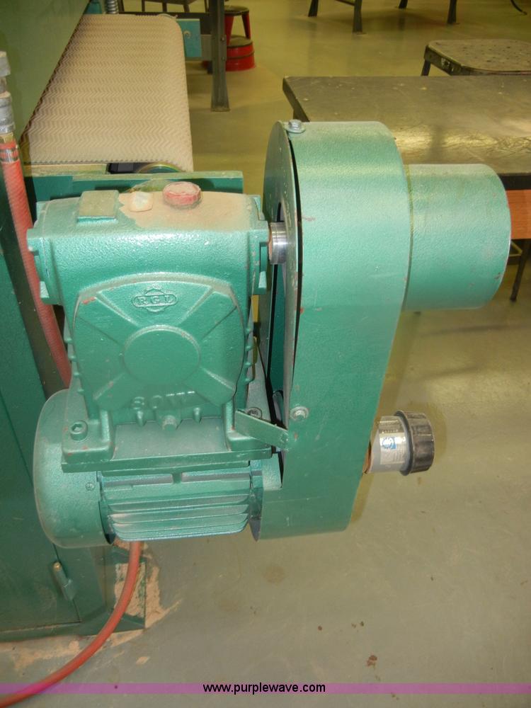 image for item U9504 2002 Grizzly 37" belt sander