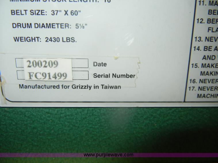 image for item U9504 2002 Grizzly 37" belt sander