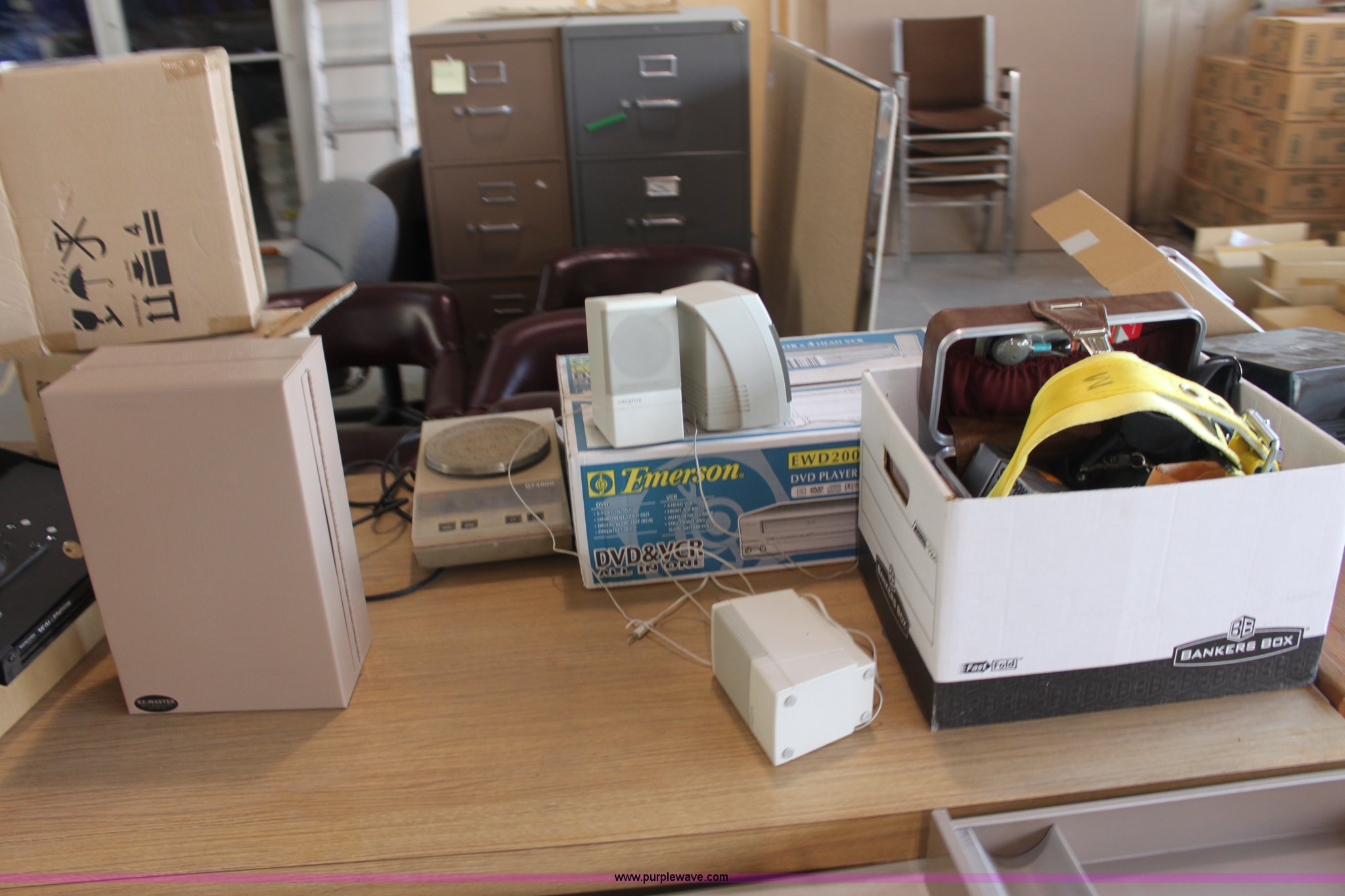 Assorted office furniture and supplies in Hutchinson, KS Item G4931