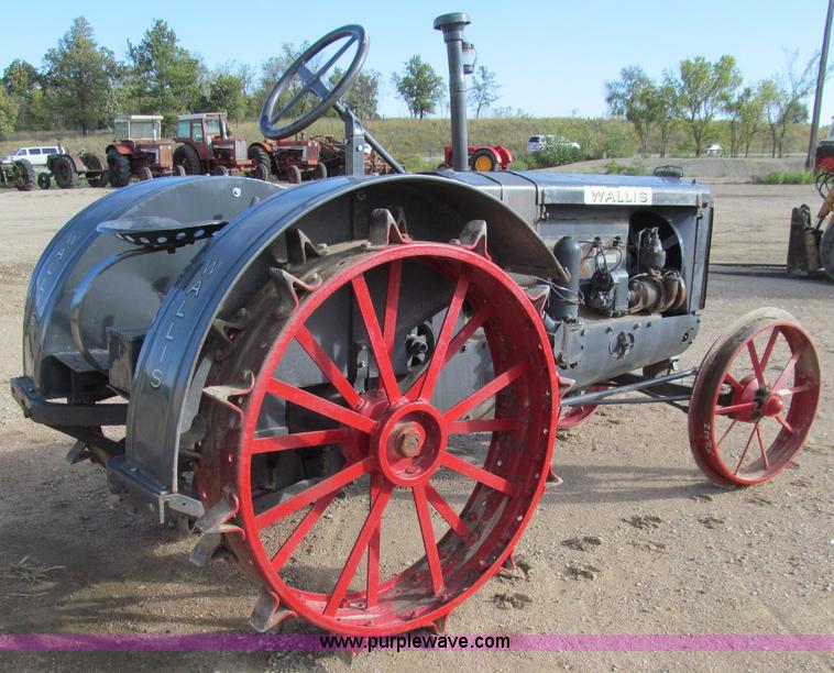 image for item A8463 1929 Wallis 1220 tractor