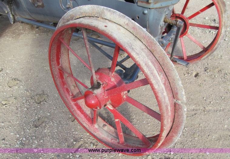 image for item A8463 1929 Wallis 1220 tractor