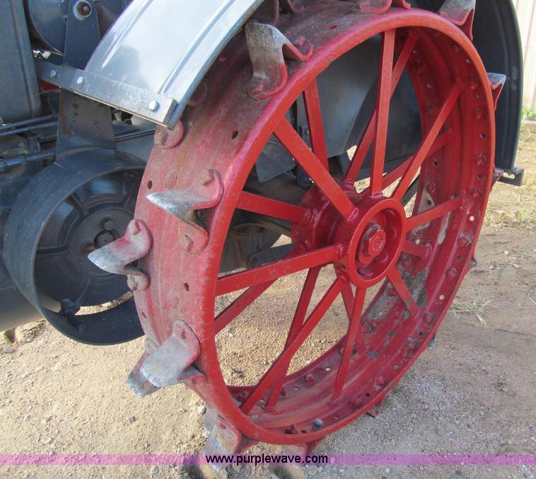 image for item A8463 1929 Wallis 1220 tractor